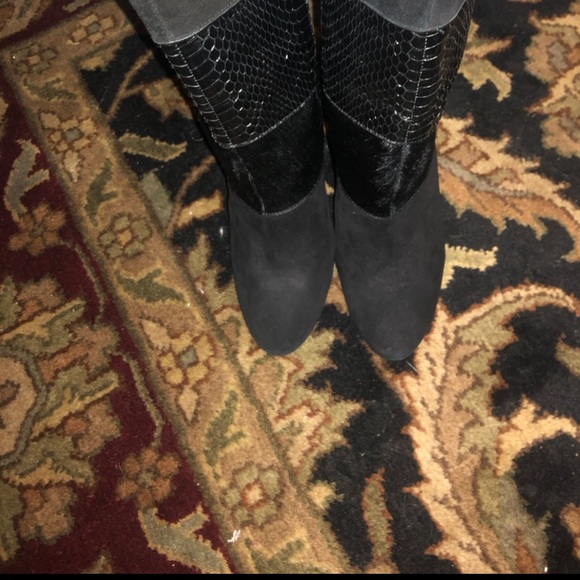 Boots - Picture 3 of 8